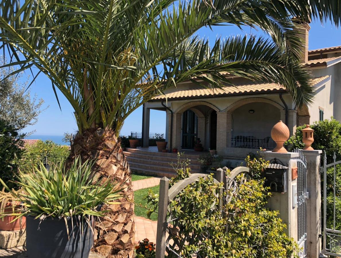 B&B La Palma San Costanzo Exteriör bild